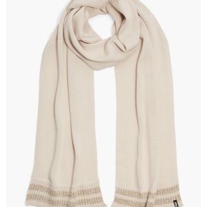 NWT Levi’s Winter Scarf- Cream